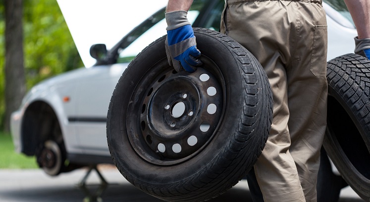 flat tire repair near 6th ave and simms